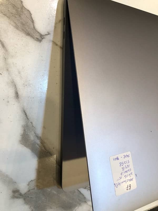 Apple Macbook pro 2016  15” argent for sale 3