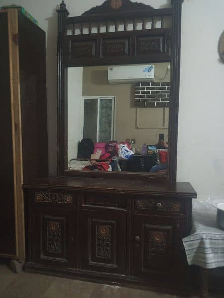 dressing table with full size mirror 1