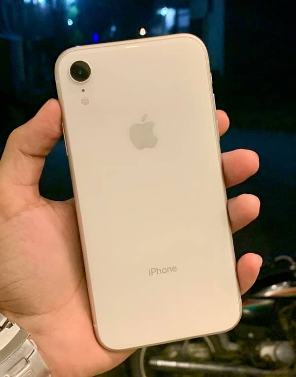 iphone xr 64gb dual pta 3