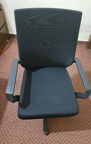 conputer chair black color 1