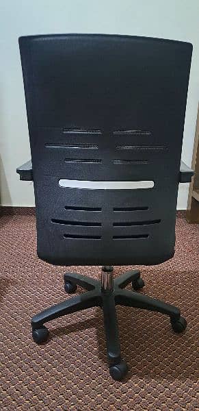 conputer chair black color 3