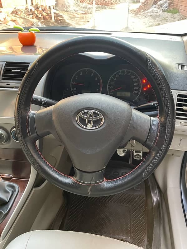 Toyota Corolla GLI 2014 13