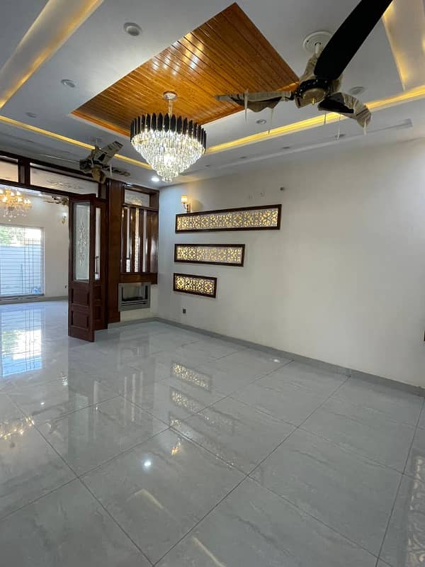 10 Marla Luxury House For Sale In Bahria Town Rafi Block 11