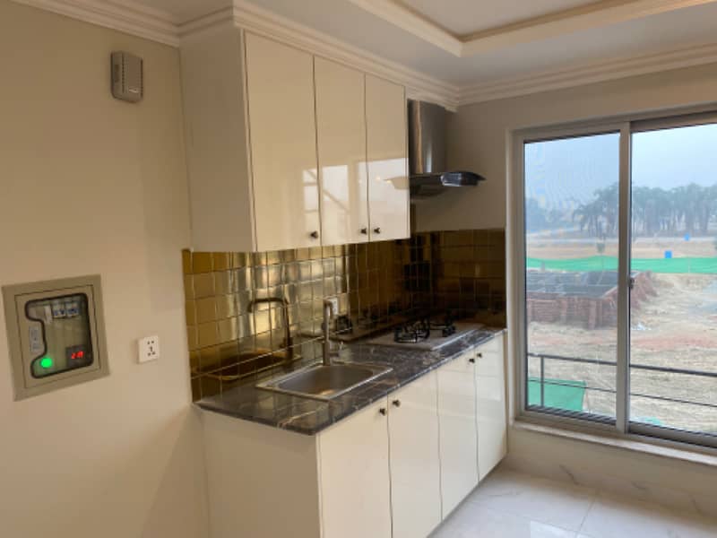 Studio Brand New Apartment For Sale In Bahria Town Lahore. 6