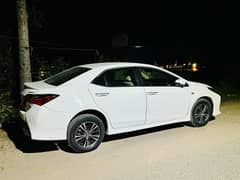 Toyota Corolla GLI super white 2020