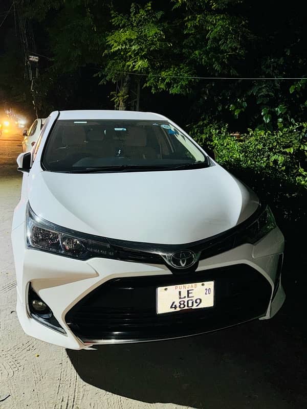 Toyota Corolla GLI super white 2020 1