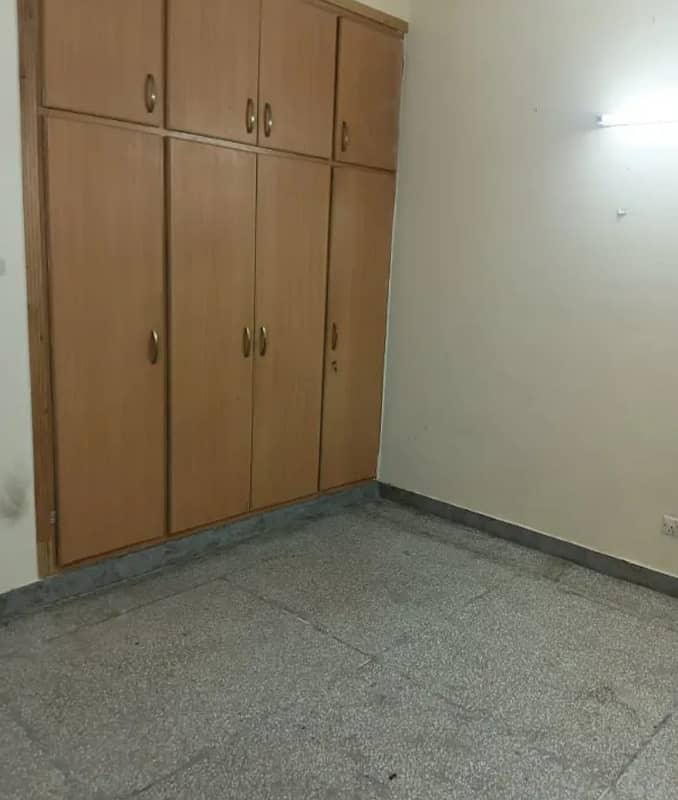 G-11/3 FGEHA D-Type 2nd Floor Flat For Sale 11