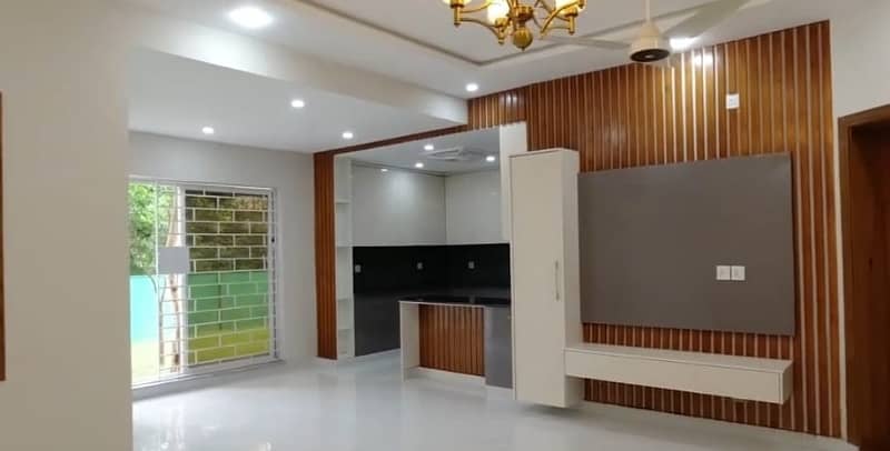 G-11/3 PHA C-Type Fully Renovated Tile Floor Flat For Sale 0