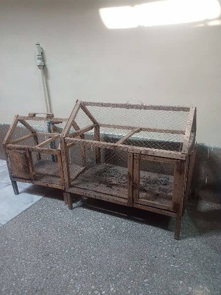 2 hens Cage's for sell 4