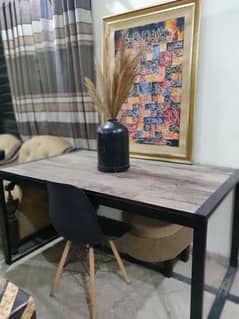 Interwood dining table for 4 persons