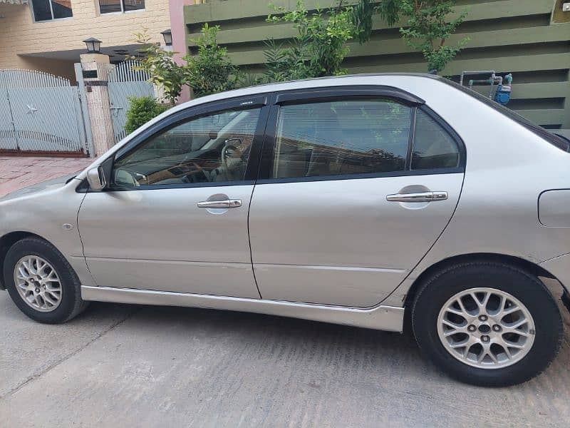 Mitsubishi Lancer 2005 13