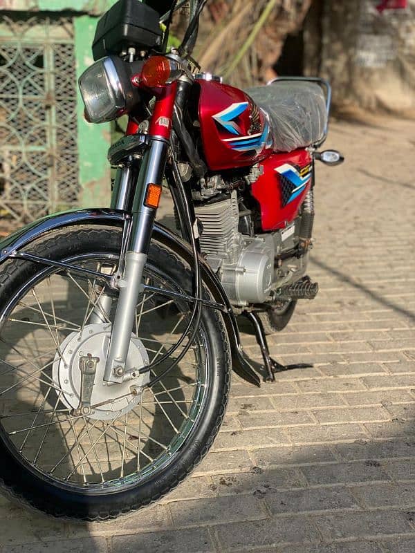 Honda CG125 2024 4 month Geniun bike For Sale 3