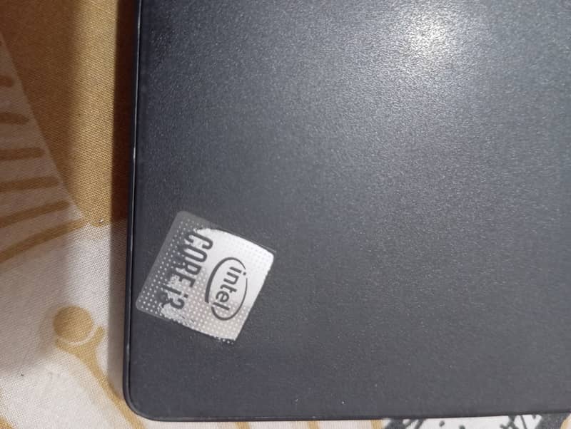 Dell Latitude 3510 Intel Core i3 10th Generation 8