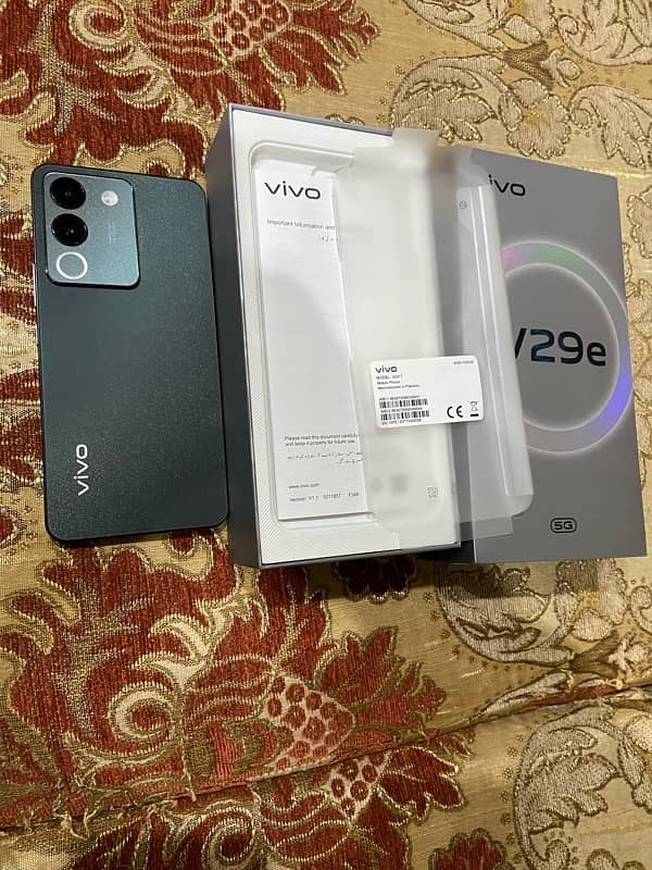 vivo v29e black 1