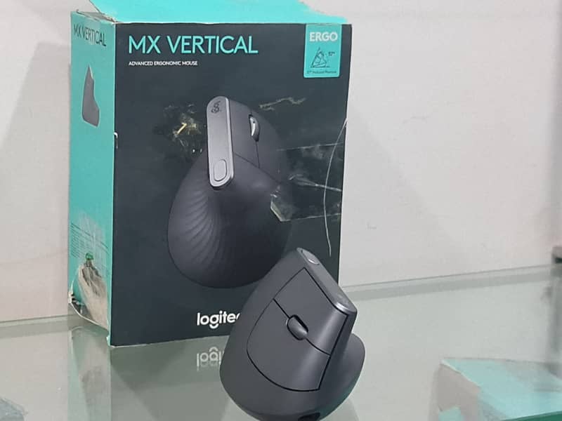 Logitech MX Vertical Advanced Ergonomic Mouse 0