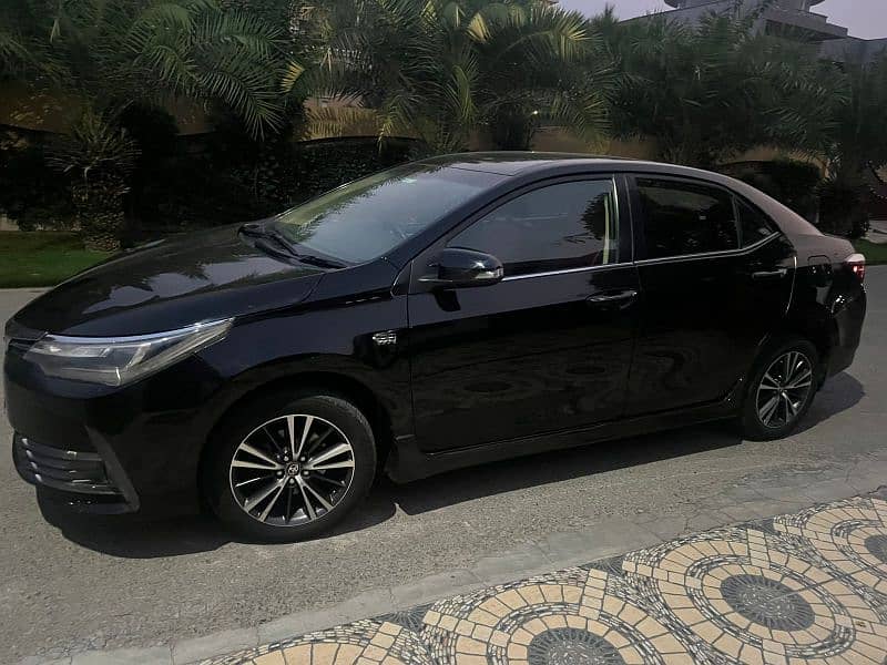 Toyota Corolla Altis 2017 6