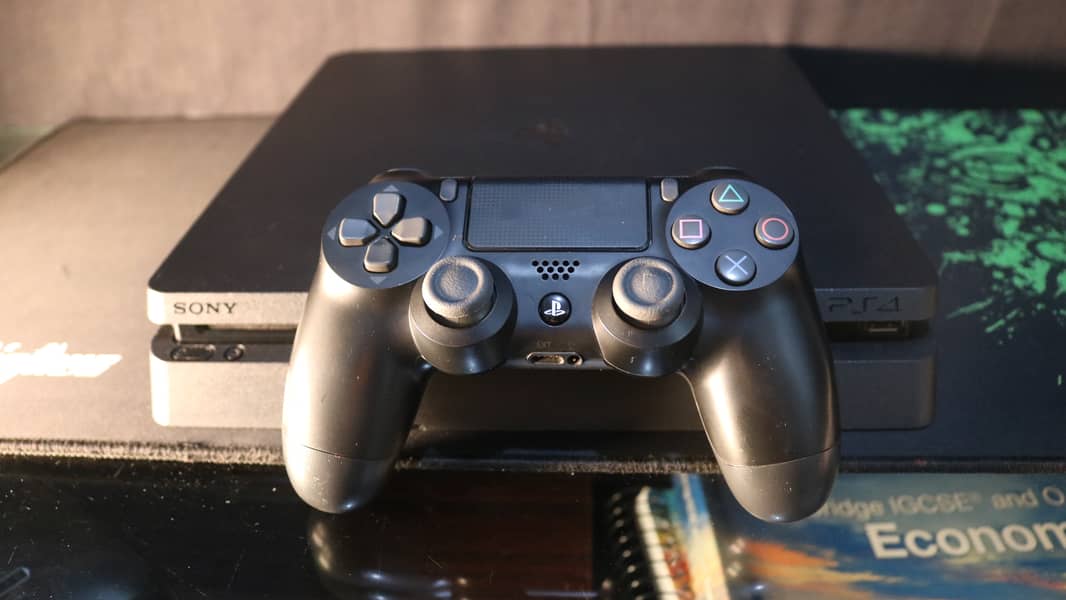 Playstation 4 Slim 500GB 7