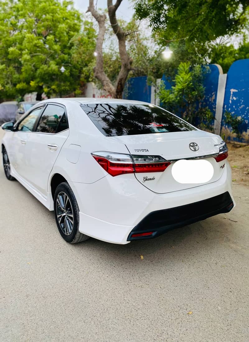 Toyota Corolla Altis 2022 1800 5