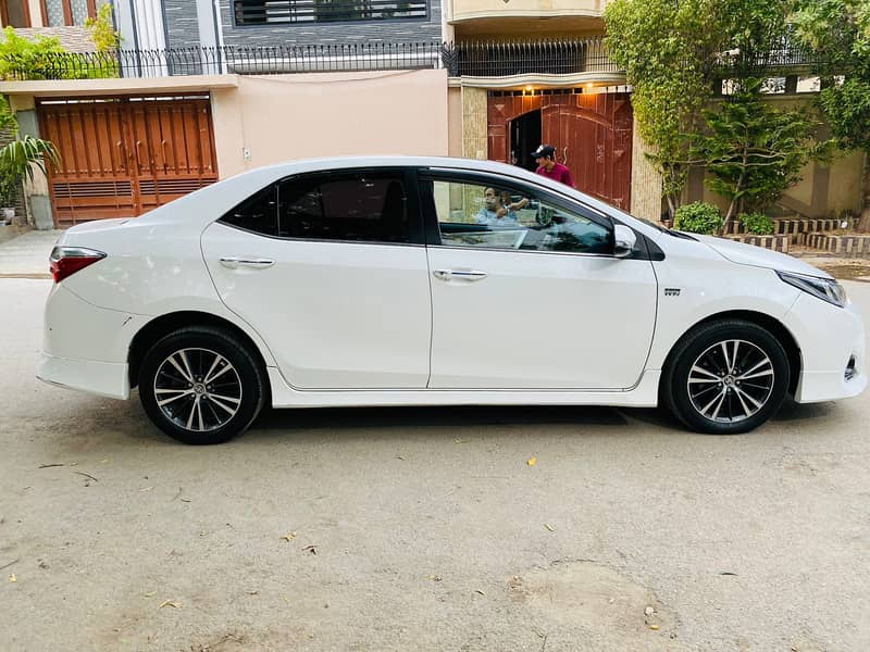 Toyota Corolla Altis 2022 1800 8