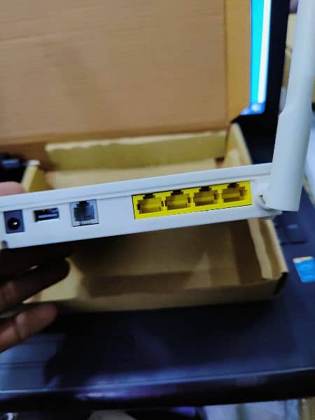 Huawei HG 8546M XPON 5Dbi  Fiber wifi Router 3