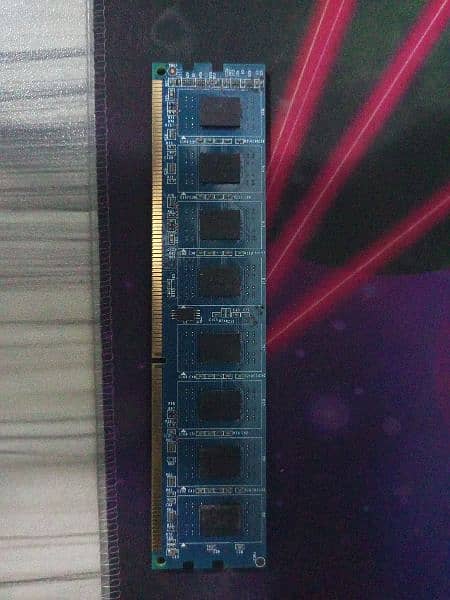 2GB DDR3 1600mhz RAM,USED 1