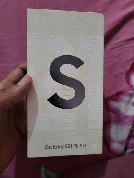 Samsung S21 FE NON PTA Complete Box 1