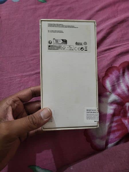 Samsung S21 FE NON PTA Complete Box 5