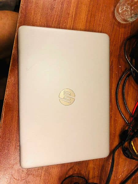 Hp Core i5 6th Gen 
8 GB RAM, 256 SSD 5