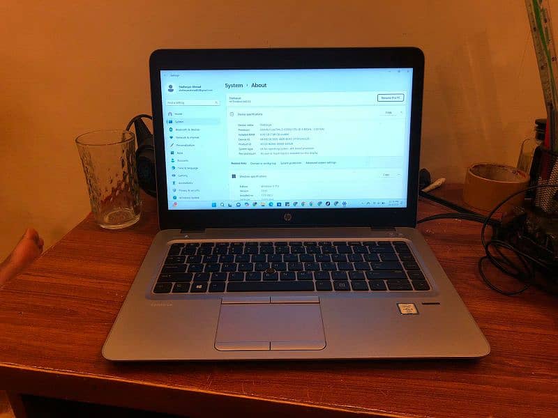 Hp Core i5 6th Gen 
8 GB RAM, 256 SSD 6