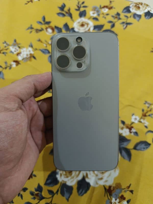 iPhone 15 Pro Max JV 512gb 4