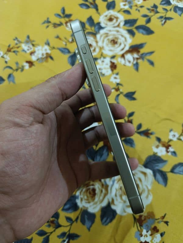 iPhone 15 Pro Max JV 512gb 8