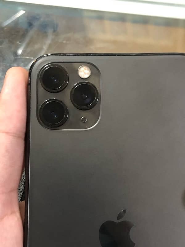 iphone 11 pro maxx 2