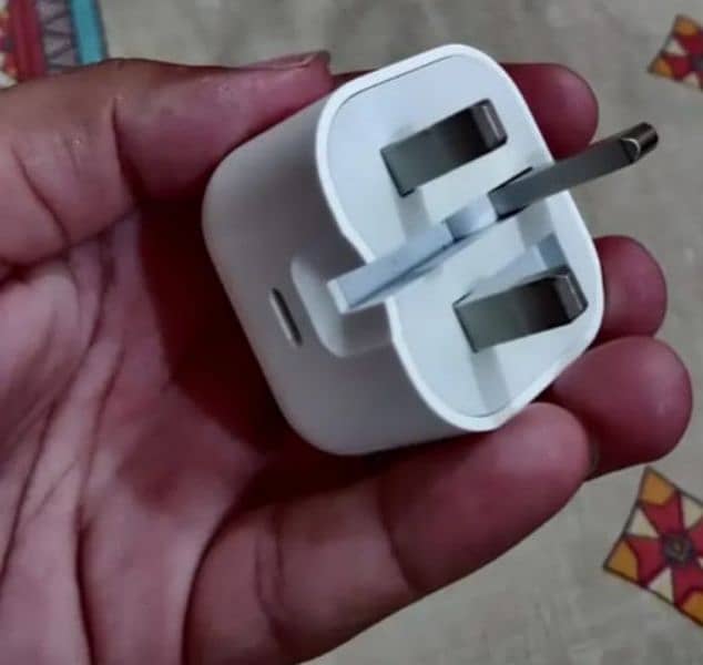 Apple Adapter 100% original 0