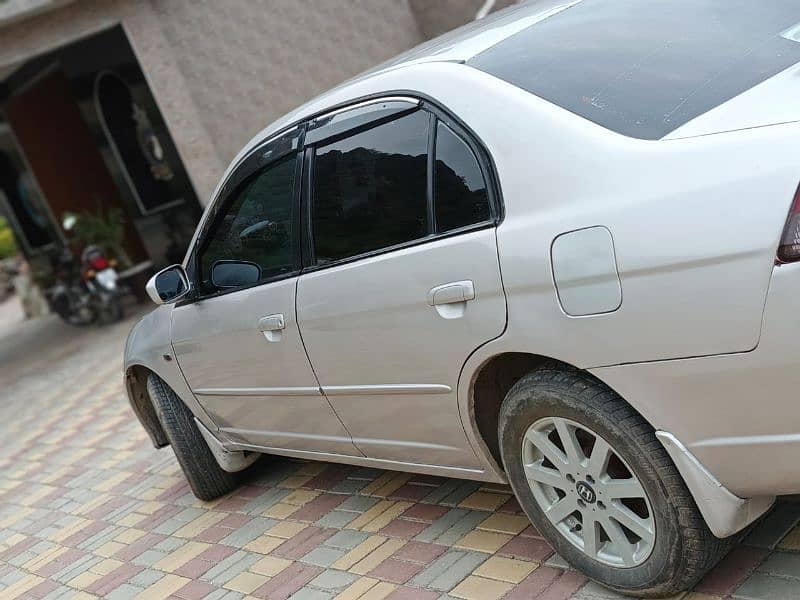 Honda Civic EXi 2005 5