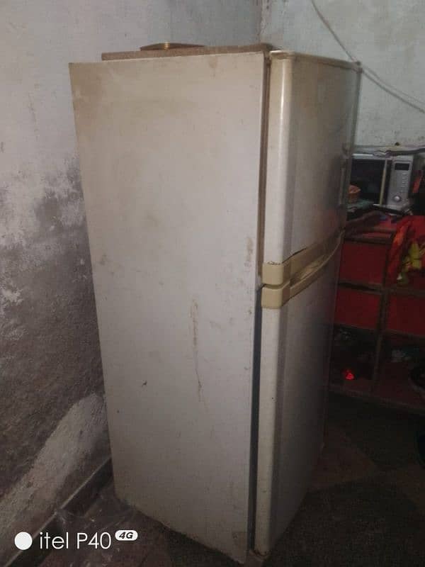 Dawlance fridge FOR SALE 3