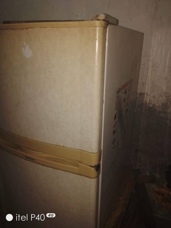 Dawlance fridge FOR SALE 4