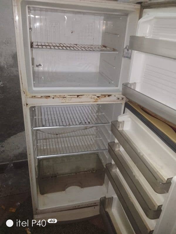 Dawlance fridge FOR SALE 5