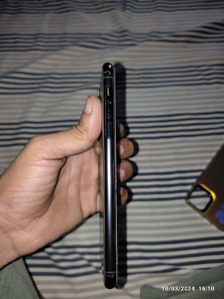 Iphone 11 Pro Max Non PTA 5