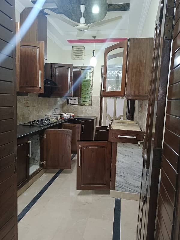 30*60 double unit used house For sale in G-13 16