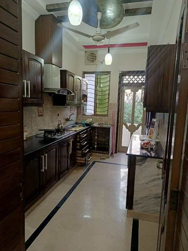 30*60 double unit used house For sale in G-13 17