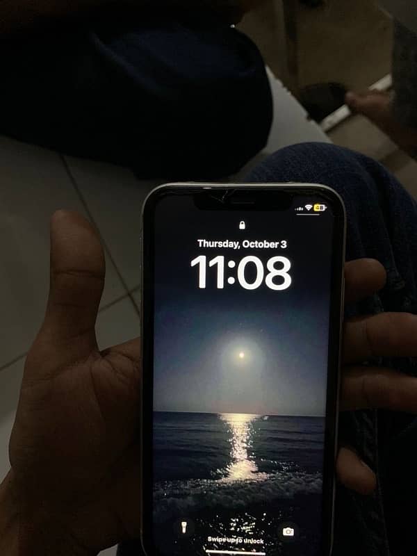 Iphone 11 64 GB Factory Unlocked Non PTA 2