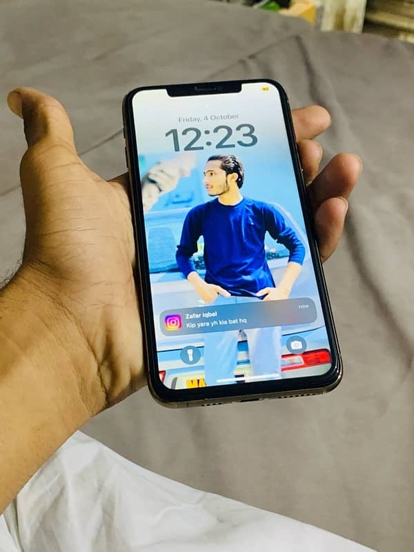 iPhone 11 pro Max [ Exchange possible ] 1