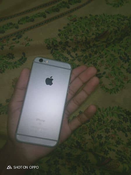 I am selling my I phone 6s 3