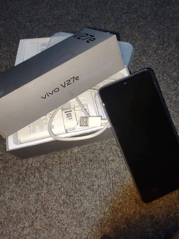 Vivo V27E 3