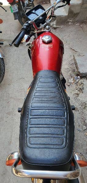 Honda 125 Special Addition 4