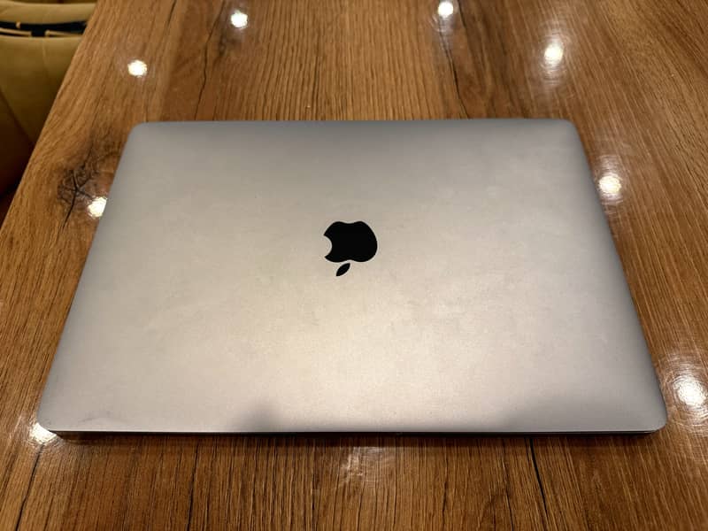 MacBook Pro 2017 0