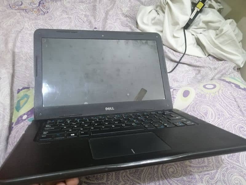 Dell Latitude 3380 8