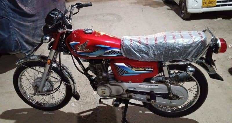 Honda CG 125 2024 model first owner karachi num 03100206928 1