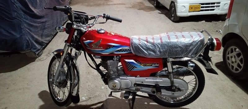 Honda CG 125 2024 model first owner karachi num 03100206928 3