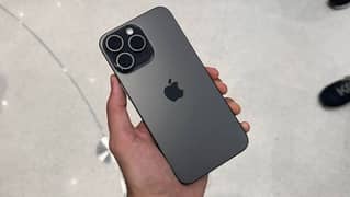 Iphone 15 pro black titanium JV128. Only 15 cycle Charge